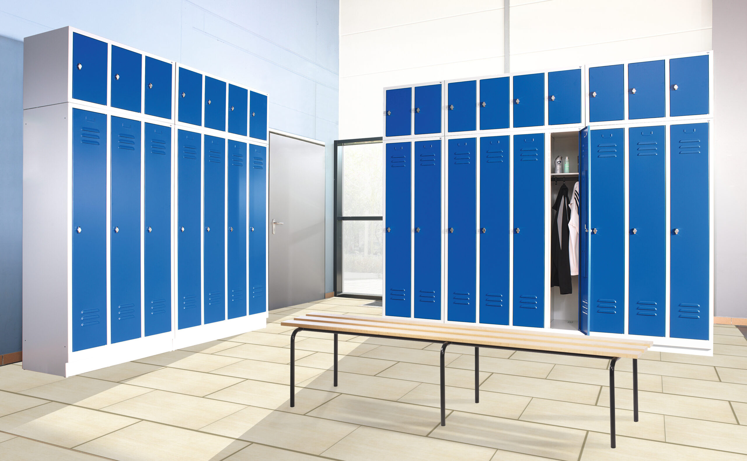 Kledinglockers voor personeel op de werkvloer – AWP lockers werkplaats