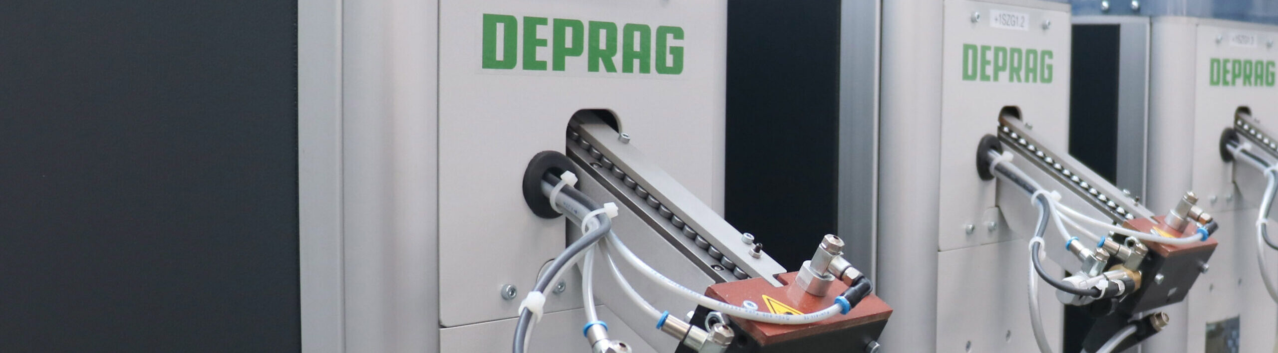 Deprag Horizontal Sword Feeder lineair toevoersysteem voor gecontroleerde en nauwkeurige schroeftoevoer — AWP / Deprag Horizontal Sword Feeder système d'alimentation linéaire pour alimentation de vis contrôlée et précise — AWP