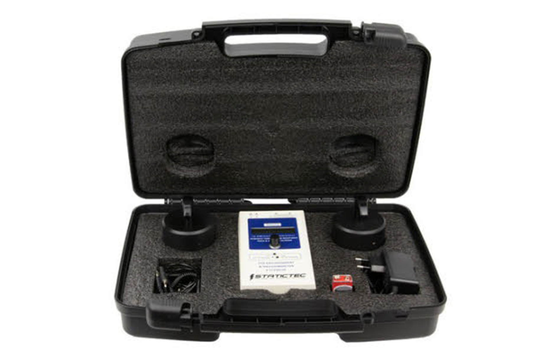ESD professionele Meg Ohm Meter Kit in een zwarte harde draagkoffer, met een digitale weerstandsmeter en twee ronde meetelektroden, voor nauwkeurige professionele metingen van de weerstand van ESD-beschermende materialen en oppervlakken. Kit professionnel de mesure de résistance ESD (mégohmmètre) dans une mallette de transport rigide noire, comprenant un ohmmètre numérique et deux électrodes de mesure rondes, pour des mesures professionnelles précises de la résistance des matériaux et des surfaces de protection ESD.