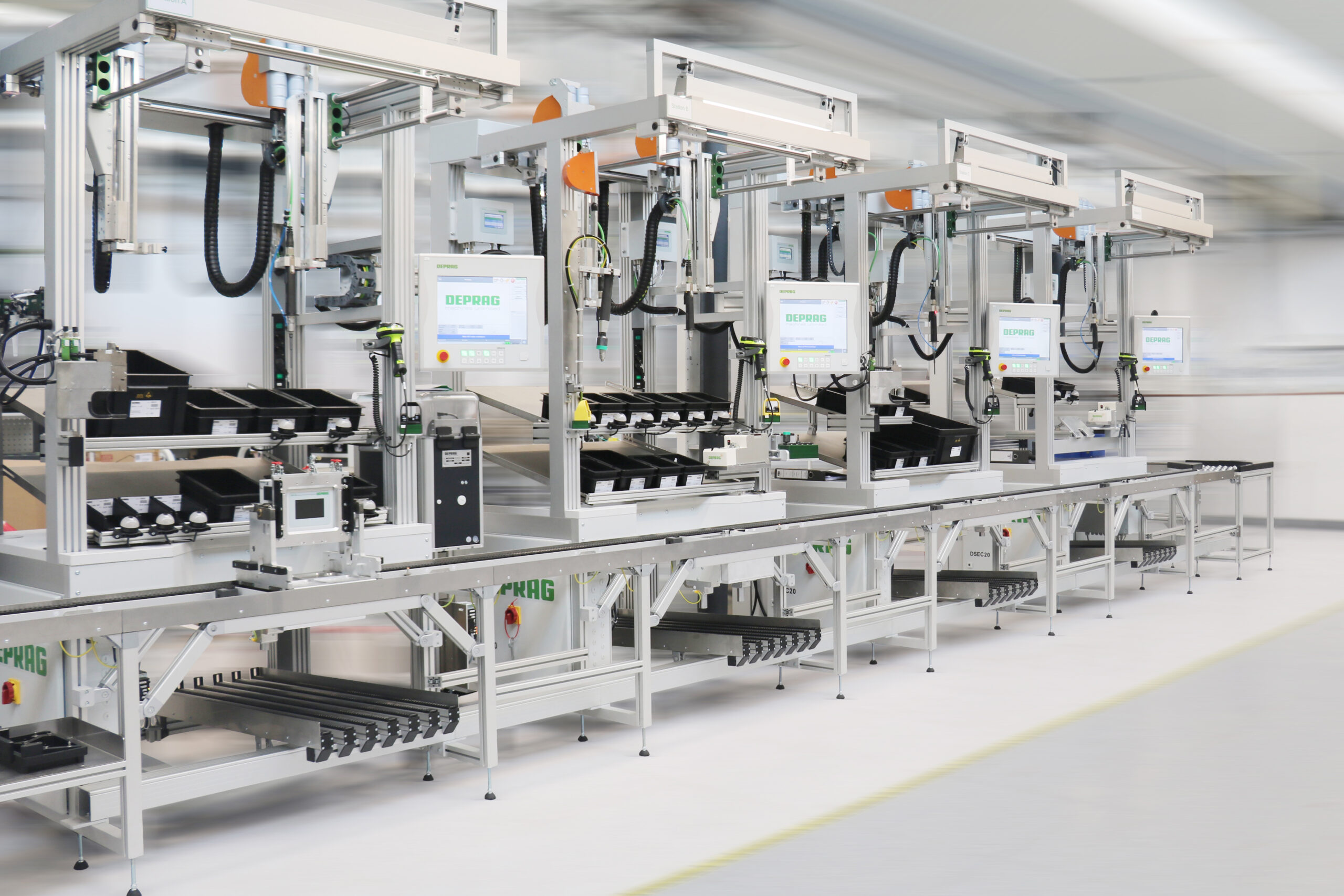 Deprag assemblagelijn met AST12 schroevendraaier A2 configuratie voor efficiënte industriële productie — AWP / Ligne assemblage Deprag avec visseuse AST12 configuration A2 pour production industrielle efficace — AWP