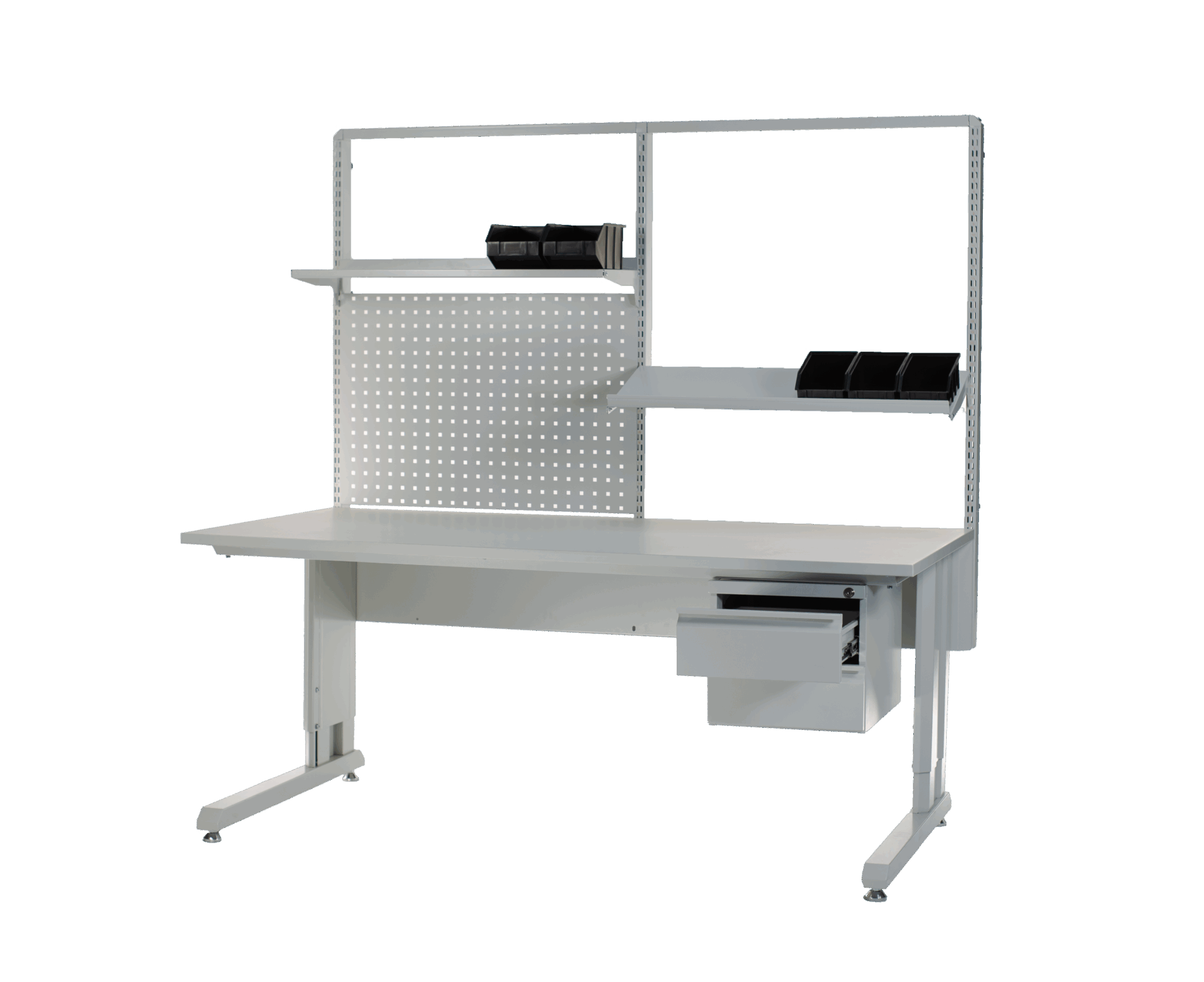 Modulaire verstelbare ESD-werktafel in lichtgrijs met een geperforeerd gereedschapspaneel, bovenliggende plank voor opslag, een ladeblok en diverse accessoires. De tafel heeft een strak, industrieel ontwerp en is geschikt voor gebruik in elektrostatisch beschermde werkomgevingen. Table de travail ESD modulaire réglable en gris clair avec un panneau d’outils perforé, étagère supérieure pour le stockage, une unité de tiroir et divers accessoires. La table a un design industriel élégant et convient à une utilisation dans des environnements de travail protégés contre les chocs électrostatiques.
